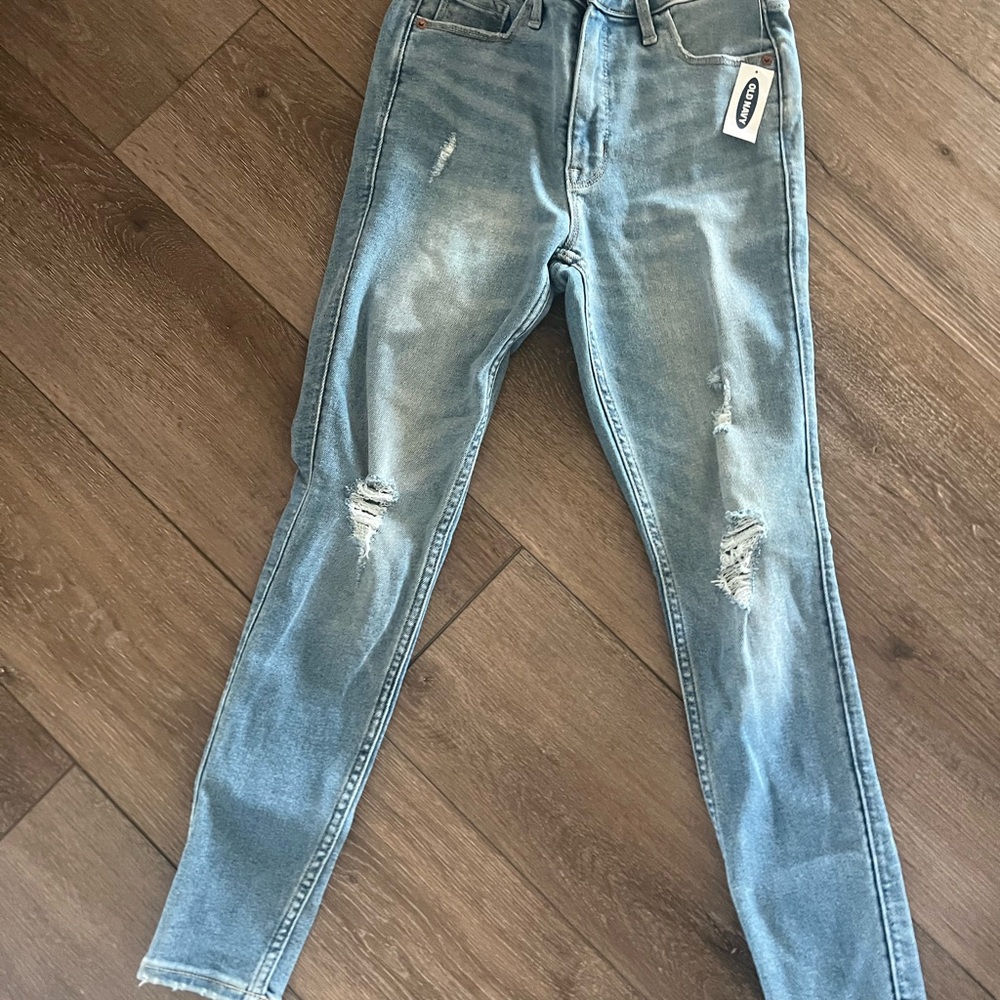Old Navy Light Blue Distressed Skinny Jeans